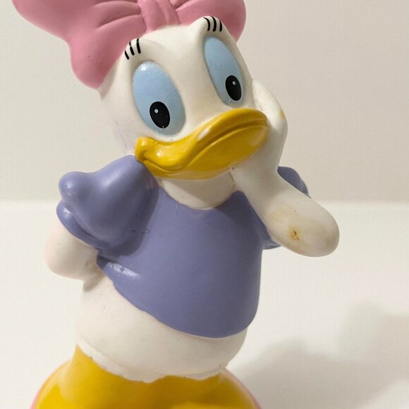 Disney Donald Duck and Daisy Vinyl Figure 4.5 and 5 Inch Toys - Picture 14 of 16